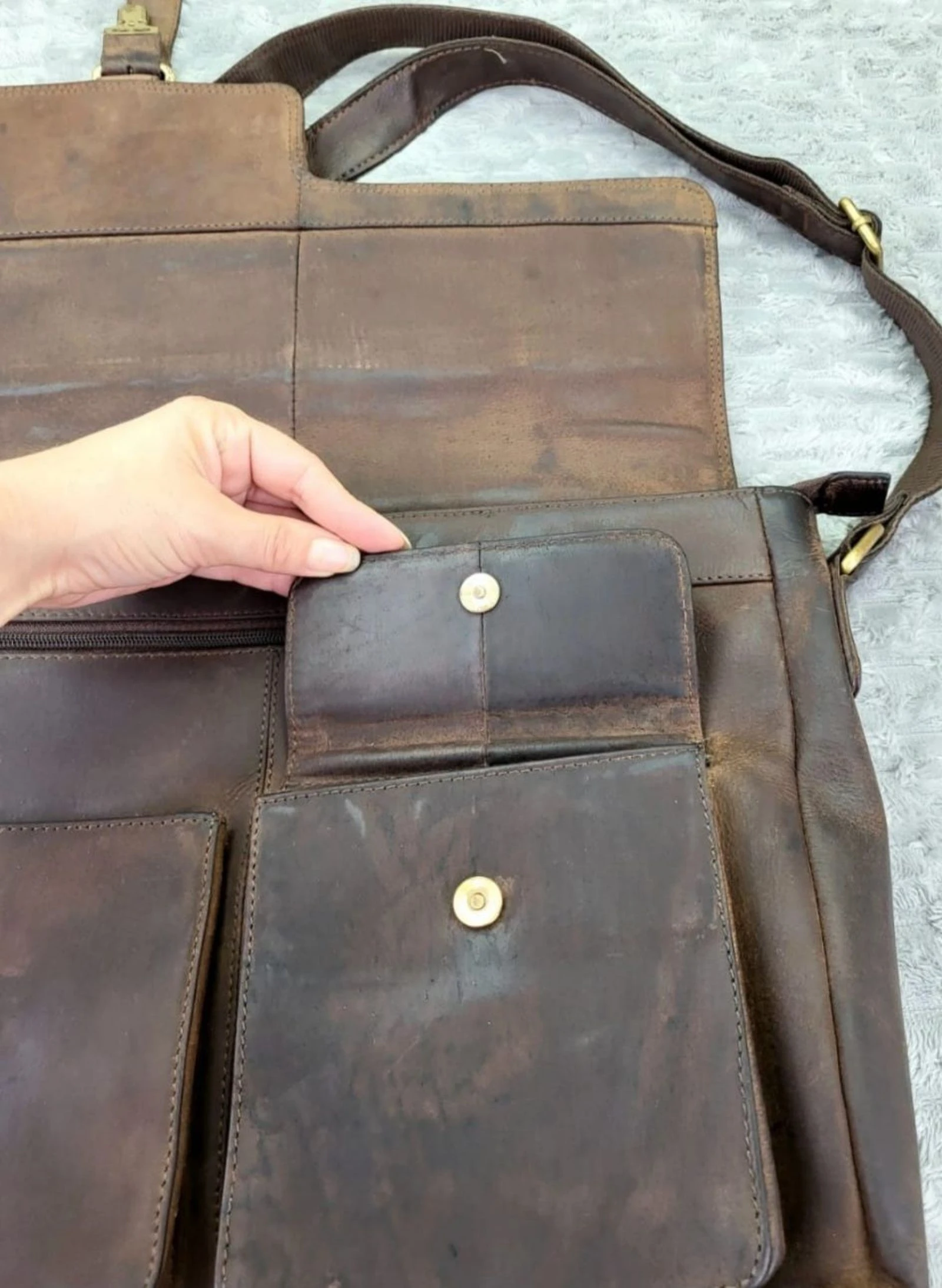 LEABAGS Leather Messenger Bag Vintage Retro Style 2000s – photo 11